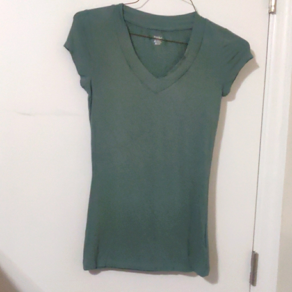 Mossimo olive green t shirt